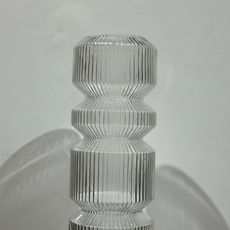 Clear Zigzag Ribbed Vase