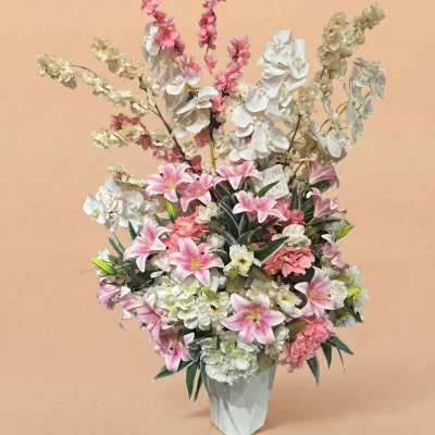Soft Elegance Lily &amp; Blossom Vase
